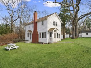 168 Newtown Rd, Hampton Bays, NY 11946