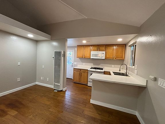 4th image of 3102 G St #3