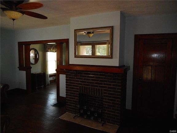 5th image of 3517 E 5th St