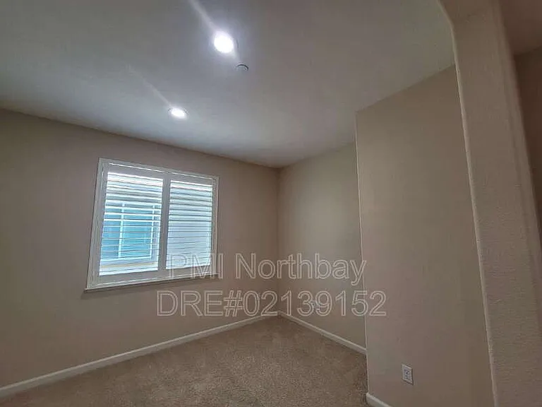 308 Aster St — Photo 7