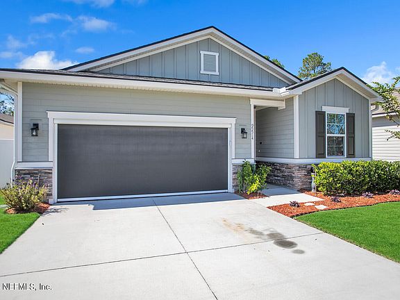 2nd image of 95514 HANOVER Court