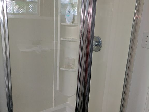 5th image of 744 McKinley Ave