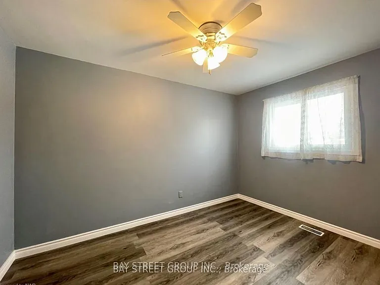 6852 Hagar Ave — Photo 10