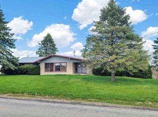 10714 W Council Hill Rd, Galena, IL 61036