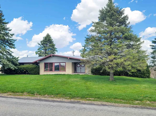 10714 W Council Hill Rd, Galena, IL 61036