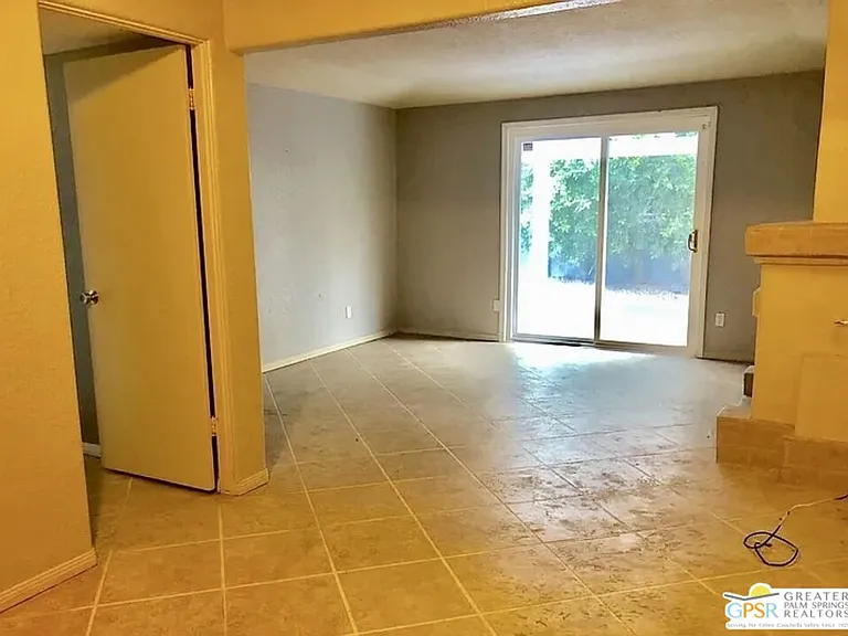 123 W San Carlos Rd — Photo 25