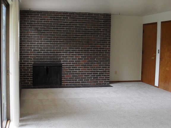 2nd image of 9915 NE 119th St APT 101