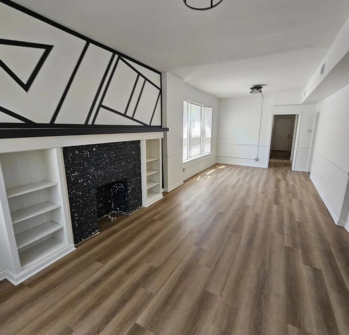 2 bed, 1100 sqft, $1,800 — Photo 2