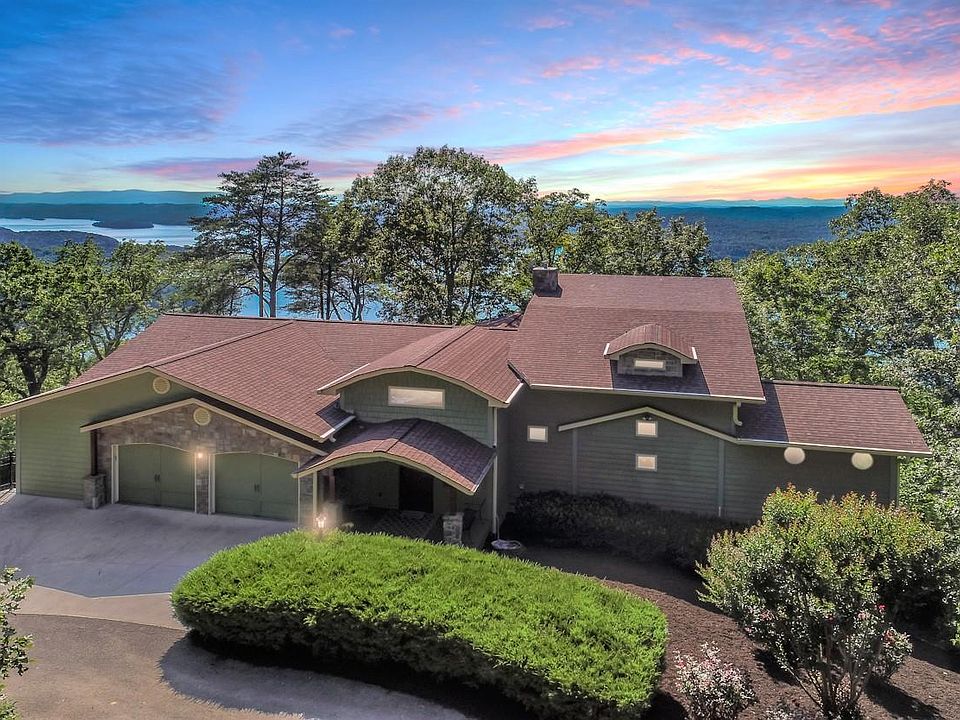 1st image of 285 Woodside Ln