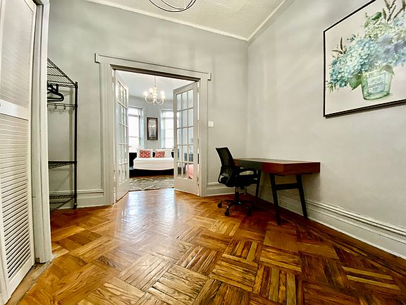 4th image of 165 Halsey St #2A