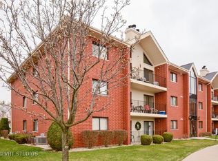 6613 Martin France Cir APT 2C, Tinley Park, IL 60477
