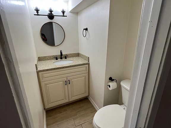 5th image of 317 McFadden Hut Dr APT 4