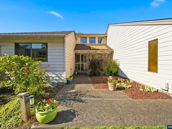 2930 Cedarwood Ct SE, Albany, OR 97322
