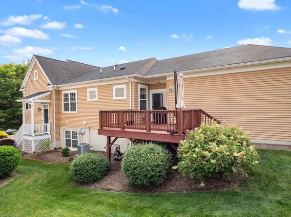 1624 Honeysuckle Dr, Blacksburg, VA 24060