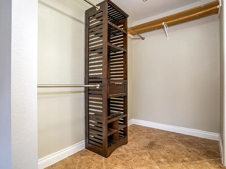 480 Kenolio Rd #11-206 — Photo 33