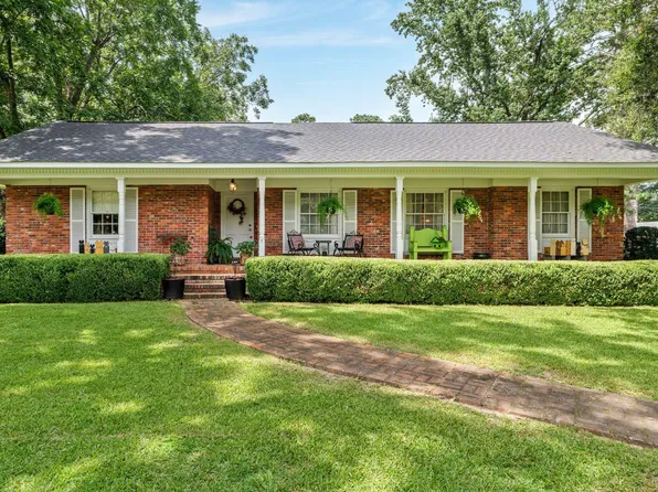 703 W 29th St, Laurel, MS 39440