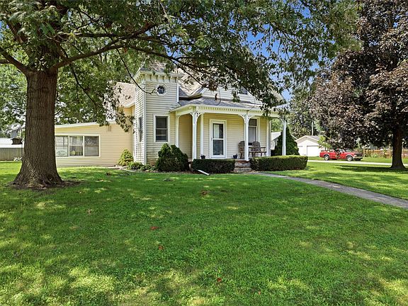 2nd image of 201 S Sycamore St