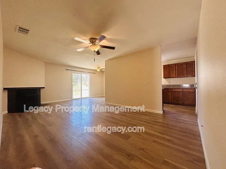 6841 Castleberry Cir — Photo 3