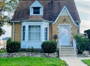 7635 W Jarvis Ave, Chicago, IL 60631
