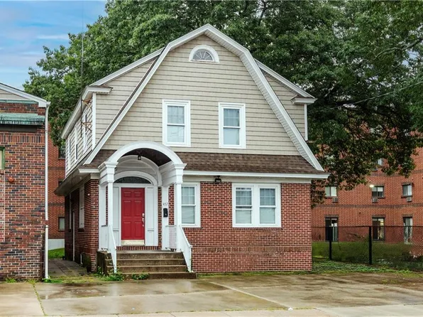 457 Douglas Ave, Providence, RI 02908