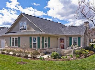 297 Summerfield Pl #19-C, Flat Rock, NC 28731