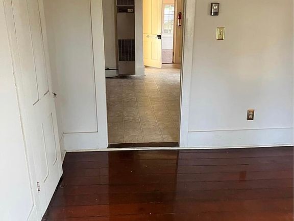 5th image of 214 NW 4th Ave APT 4