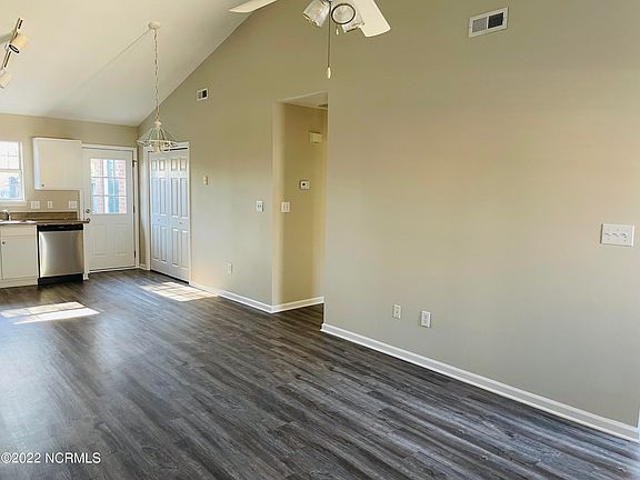 5th image of 1105 Holden Drive #A