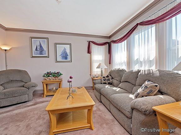 3rd image of 5738 W Henderson St #1