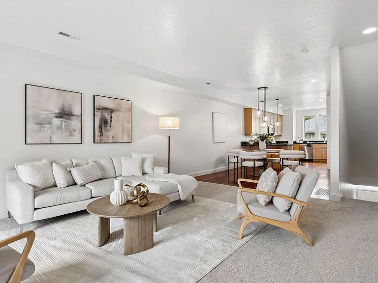 4830 SW View Point Ter — Photo 4