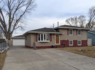 3909 Ramelle Dr, Council Bluffs, IA 51501