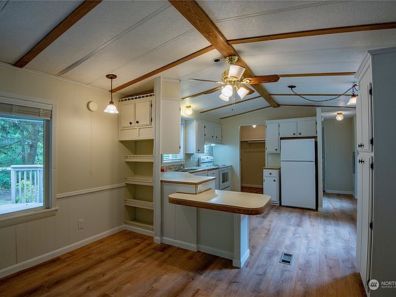 5th image of 11 N Bass Place