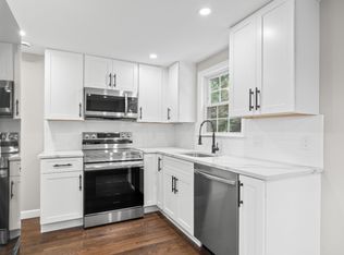 14 Bishop Rd APT 2, Quincy, MA 02170