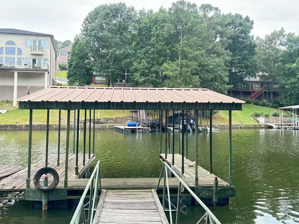 324 Kaufman Rd, Hot Springs, AR 71913