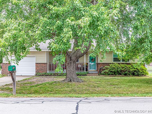3rd image of 708 S Choctaw Pl