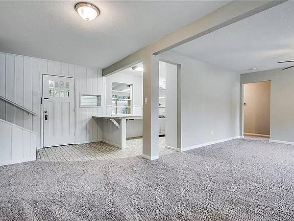 5th image of 630 Cambridge Dr