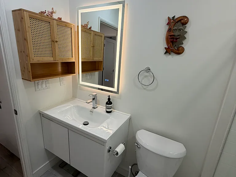 1112 11th St #8 — Photo 23