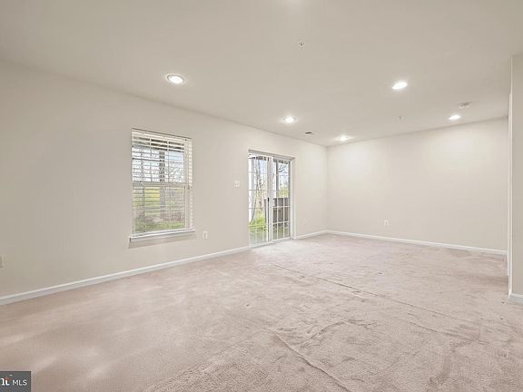 5th image of 1006 Red Clover Rd