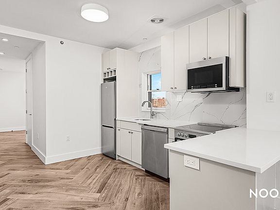 4th image of 706 Ocean Pkwy #2I
