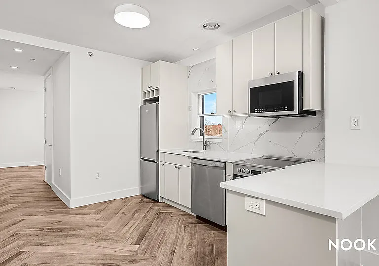 706 Ocean Pkwy #2A — Photo 2