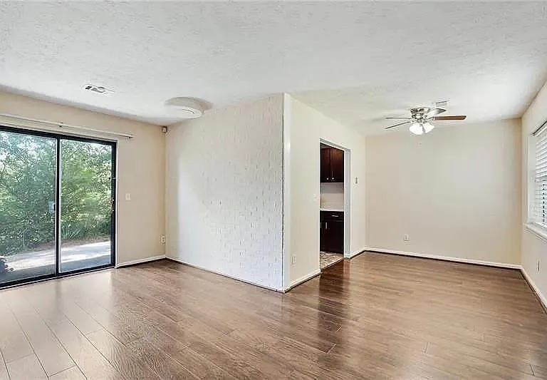 76 Sandalwood Cir — Photo 5