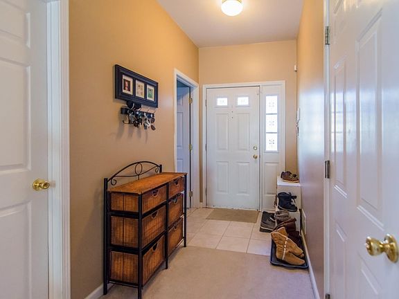 4th image of 120 Cambridge Dr