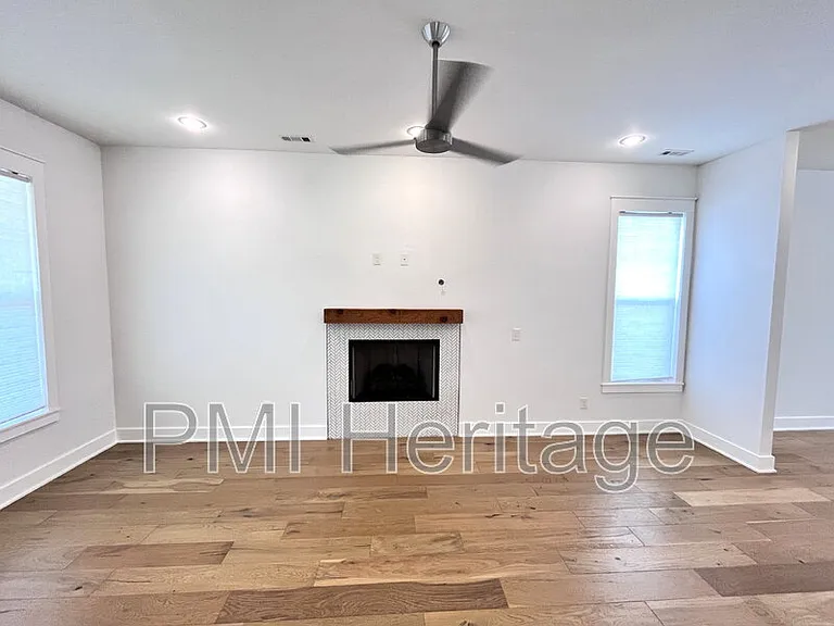 1372 S Duncan Ave — Photo 6