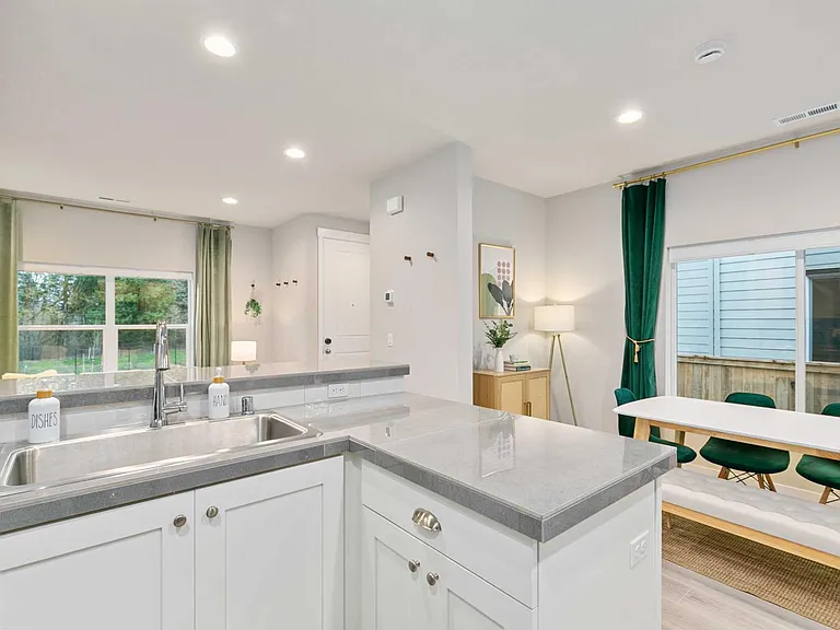 18214 NE 47th Ave — Photo 13