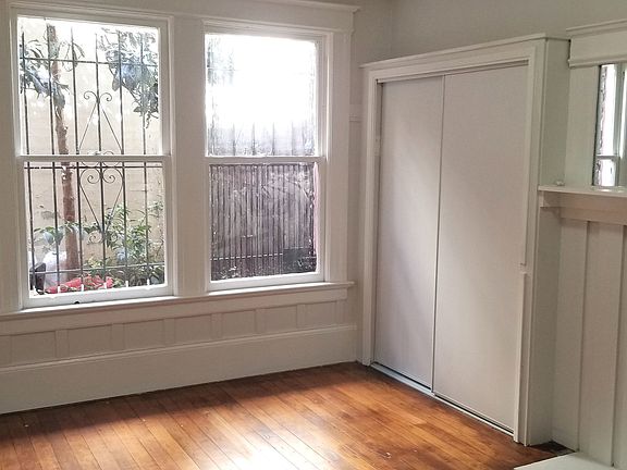 3rd image of 484 Eddy St