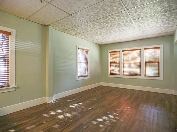 4th image of 216 N Macdonald APT 1