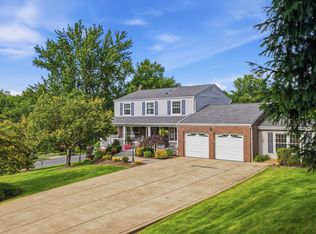 2339 Willowbrook Rd, Pittsburgh, PA 15241