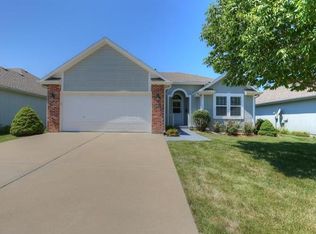 7216 N Kensington Ave, Kansas City, MO 64119