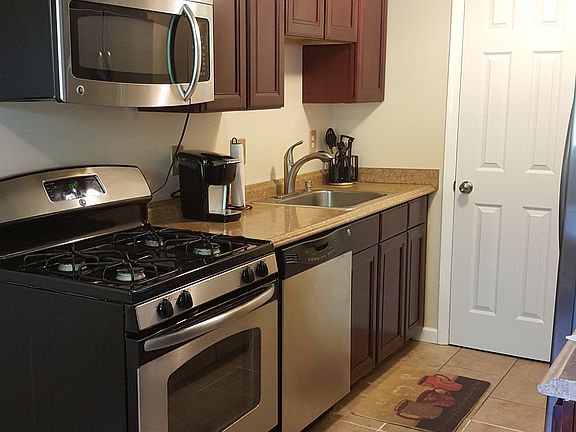 3rd image of 14829 Ensor Ct