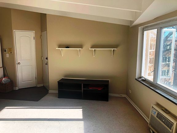 5th image of 6123 N Winchester Ave APT 3A