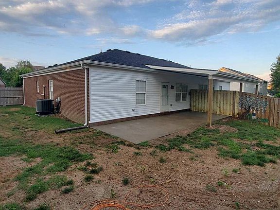 2nd image of 858 Melanie Ln